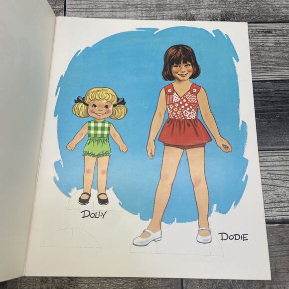 Vintage 1971 DODIE - MY THREE SONS PAPER DOLL BOOK {102} - Picture 5 of 8